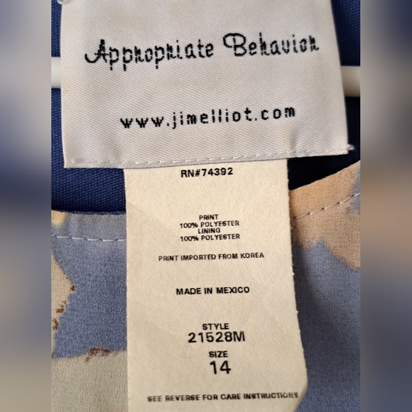 Appropriate Behavior floral midi dress - Picture 3 of 3